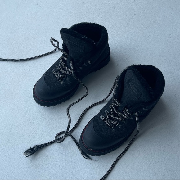 Women’s Prada hiking boots size 7 - Picture 1 of 8